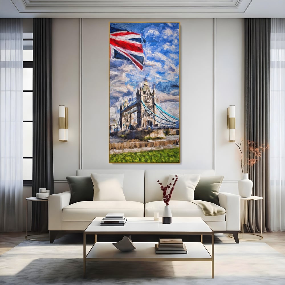 Tablou canvas cu tablou canvas cu tower bridge si steagul marii britanii, in rama de aluminiu auriu, pe perete intr-un living